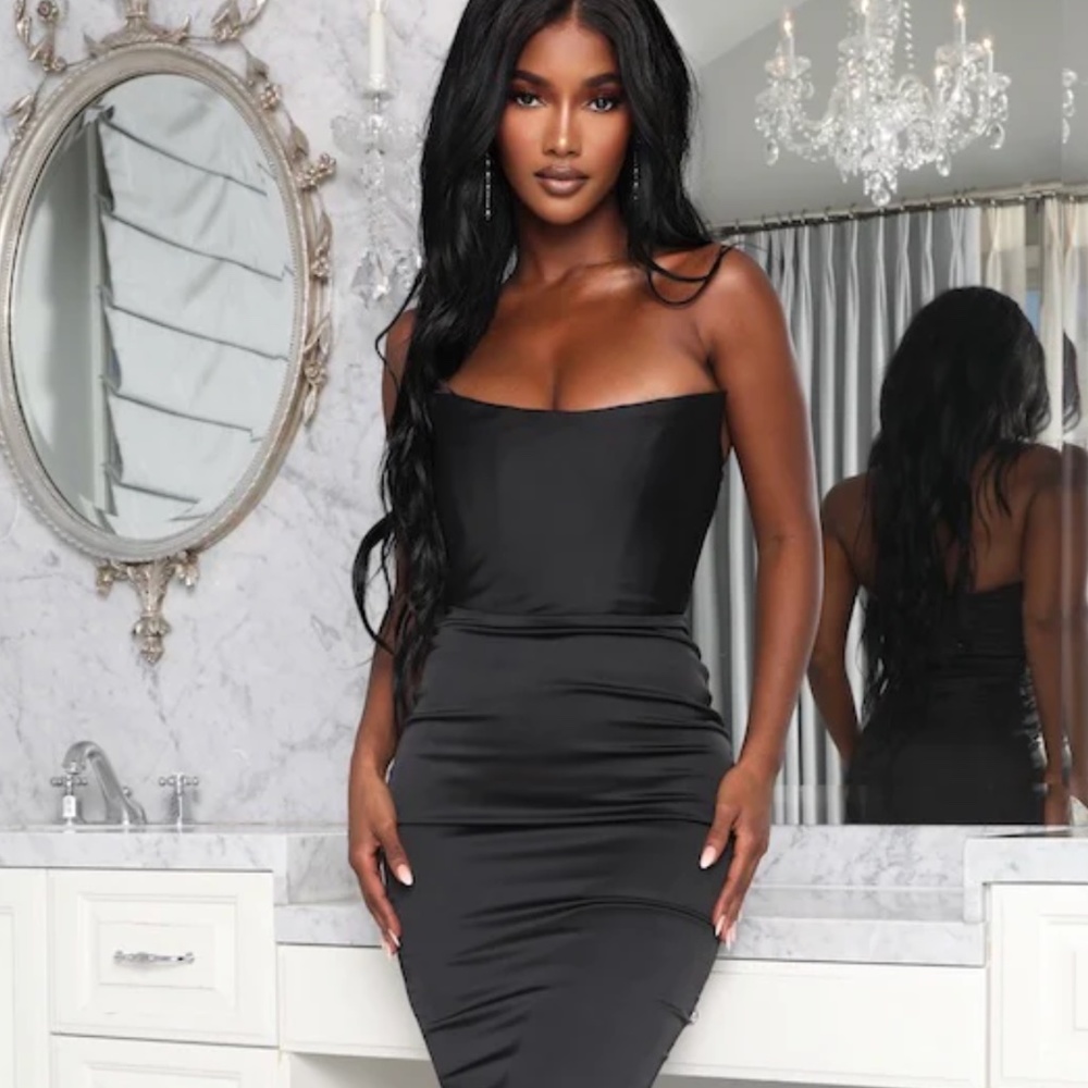 Madison Strapless Corset Gown- Black